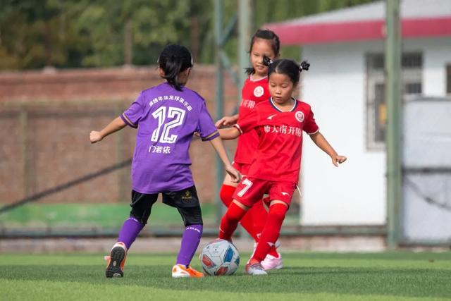 库里末节伤退德罗赞33+8 公牛险胜勇士3连胜